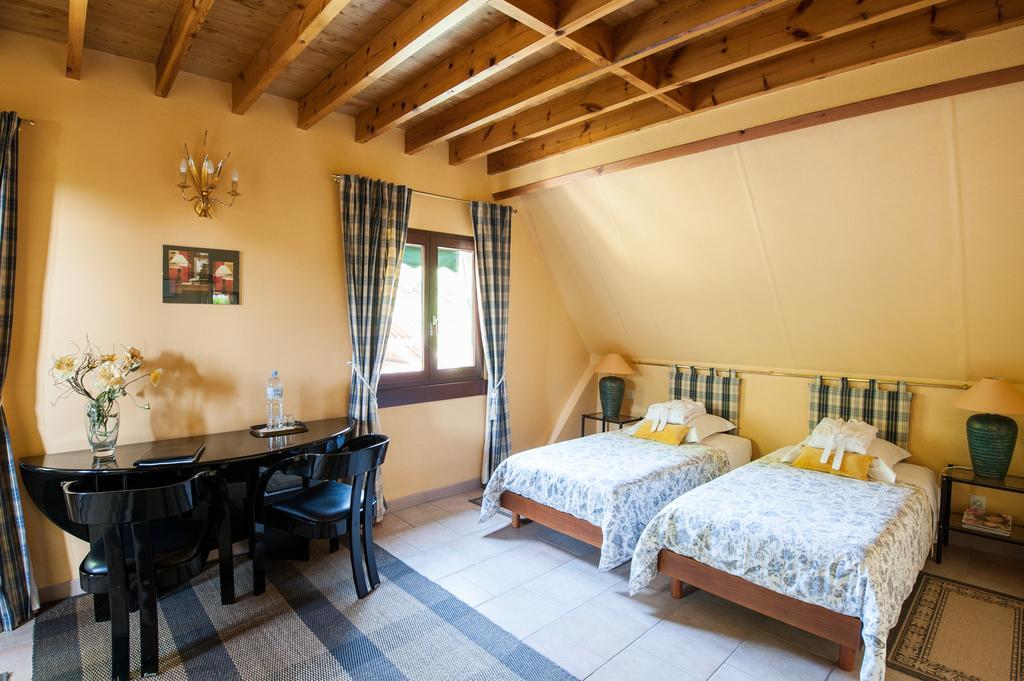 Villa Touloumo Mayrac Kamer foto